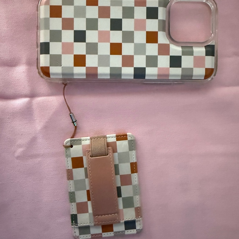 Walli Coastal Magnetic Checkered Phone Case and Card Holder
